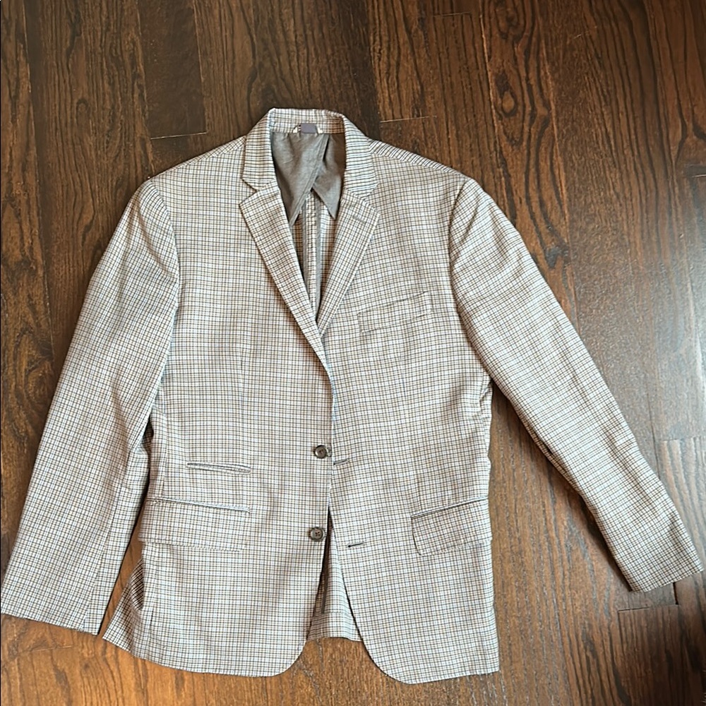 Classic Tan Blazer With Checkered Pattern - image 1